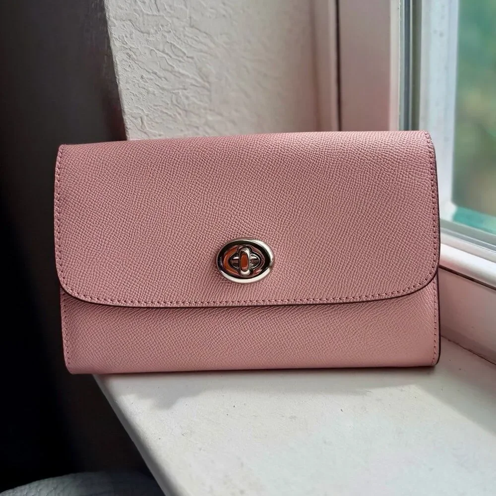 Coach F21696 Light Pink Crossbody Clutch Purse - No Chain! topasia.jp